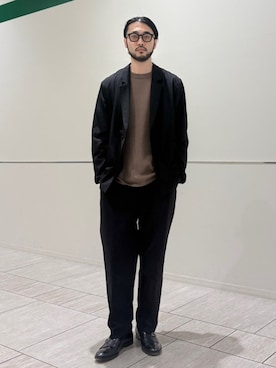 「アイテム（サングラス、ベージュ系）」を使った、室川さん（メンズ・178cm）の秋コーディネート