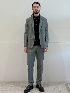「アイテム（ビジネスシャツ）」を使った、室川さん（メンズ・178cm）の秋コーディネート