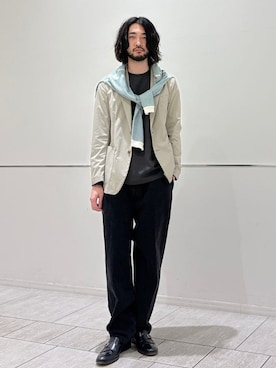 「SHIPS（シップス）のアイテム（トップス）」を使った、室川さん（メンズ・178cm）の春コーディネート