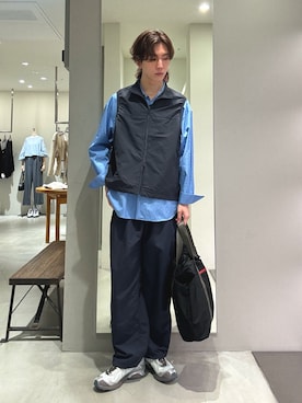 「SALOMON（サロモン）の『26-30サイズ』SALOMON　EXCLUSIVE XT-WHISPER（スニーカー、シルバー系）」を使った、うちだりょうさん（メンズ・178cm）の春コーディネート
