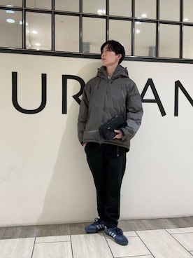 「アイテム（ポーチ）」を使った、うちだりょうさん（メンズ・178cm）の冬コーディネート