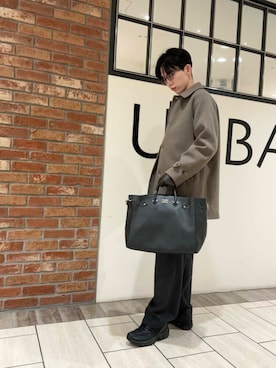 「寒い」｜「アイテム（ステンカラーコート）」を使った、うちだりょうさん（メンズ・178cm）の秋コーディネート