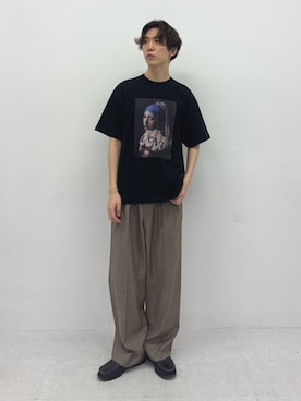 「URBAN RESEARCH（アーバンリサーチ）のGIRL WITH A LOVE T-SHIRTS（Tシャツ/カットソー、ブラック系）」を使った、うちだりょうさん（メンズ・178cm）の春コーディネート