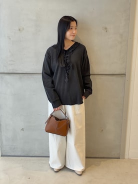 「KBF（ケイビーエフ）のレースフリルワッフルプルオーバー（Tシャツ/カットソー、グレー系）」を使った、meiさん（レディース・157cm）の春コーディネート