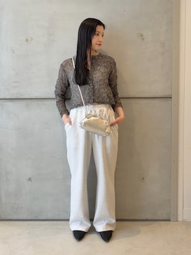 「URBAN RESEARCH DOORS（アーバンリサーチドアーズ）のダンボールニットパンツ｜春服/スウェット/カジュアル/イージー/ウエストゴム（その他パンツ、グレー系）」を使った、meiさん（レディース・157cm）の春コーディネート