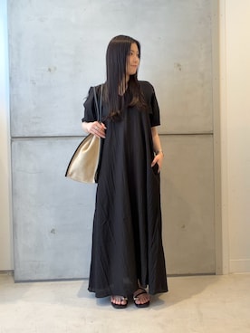 「KBF（ケイビーエフ）の2WAYタックスリーブフレアワンピース（ワンピース、ブラック系）」を使った、meiさん（レディース・157cm）の春コーディネート