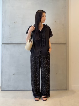 「URBAN RESEARCH DOORS（アーバンリサーチドアーズ）の『接触冷感/吸水速乾』ドットドライタッチリラックスパンツ（Pants、ブラック系）」を使った、meiさん（レディース・157cm）の夏コーディネート