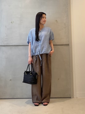 「URBAN RESEARCH DOORS（アーバンリサーチドアーズ）のリネンイージーパンツ（Pants、ブラウン系）」を使った、meiさん（レディース・157cm）の夏コーディネート