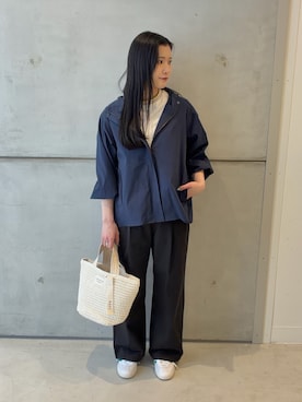 「URBAN RESEARCH DOORS（アーバンリサーチドアーズ）の撥水バックギャザーフードジャケット｜ショートコート/春アウター/ライトアウター/はっ水/通勤（その他アウター、ブルー系）」を使った、meiさん（レディース・157cm）の春コーディネート