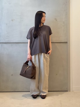 「URBAN RESEARCH DOORS（アーバンリサーチドアーズ）の『UR TECH』汗染み防止ドルマンTシャツ（Tシャツ/カットソー、グレー系）」を使った、meiさん（レディース・157cm）の春コーディネート