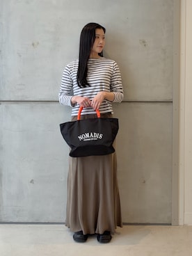 「URBAN RESEARCH DOORS（アーバンリサーチドアーズ）のORCIVAL　BOAT NECK LONG-SLEEVE PULLOVER（Tシャツ/カットソー、ホワイト系）」を使った、meiさん（レディース・157cm）の春コーディネート