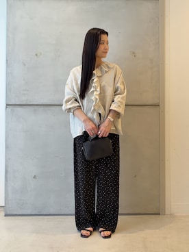 「かぐれ（カグレ）のリネンフリルカラーシャツ（Shirts、グレー系）」を使った、meiさん（レディース・157cm）の夏コーディネート