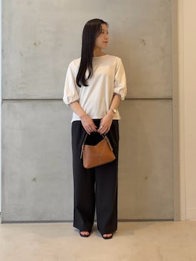 「URBAN RESEARCH DOORS（アーバンリサーチドアーズ）の『UR TECH』サマシェアツイストスリーブプルオーバー（Tシャツ/カットソー、ホワイト系）」を使った、meiさん（レディース・157cm）の春コーディネート
