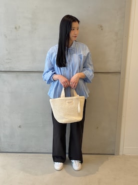 「URBAN RESEARCH DOORS（アーバンリサーチドアーズ）のストライプリボンフレアブラウス（シャツ/ブラウス、ブルー系）」を使った、meiさん（レディース・157cm）の春コーディネート