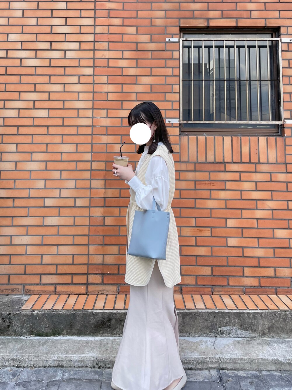「mysticのキルティングジレ（ベスト、ベージュ系）」を使った、ふさん（レディース・156cm）の冬コーディネートの1枚目の写真