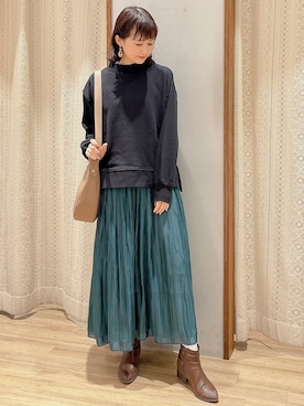 「earth music&ecology（アースミュージックアンドエコロジー）の裏起毛モックネックプルオーバー*（スウェット）」を使った、satomikamoさん（レディース・162cm）の冬コーディネート