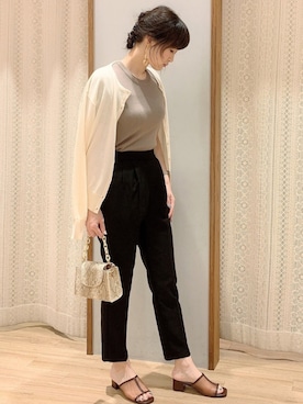 ニット セーターを使った 黒パンツ のレディース人気ファッションコーディネート Wear