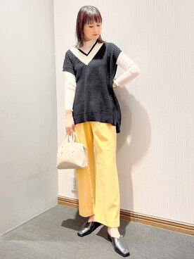 「ラウンドバッグ」｜「アイテム（パンツ）」を使った、satomikamoさん（レディース・162cm）の春コーディネート