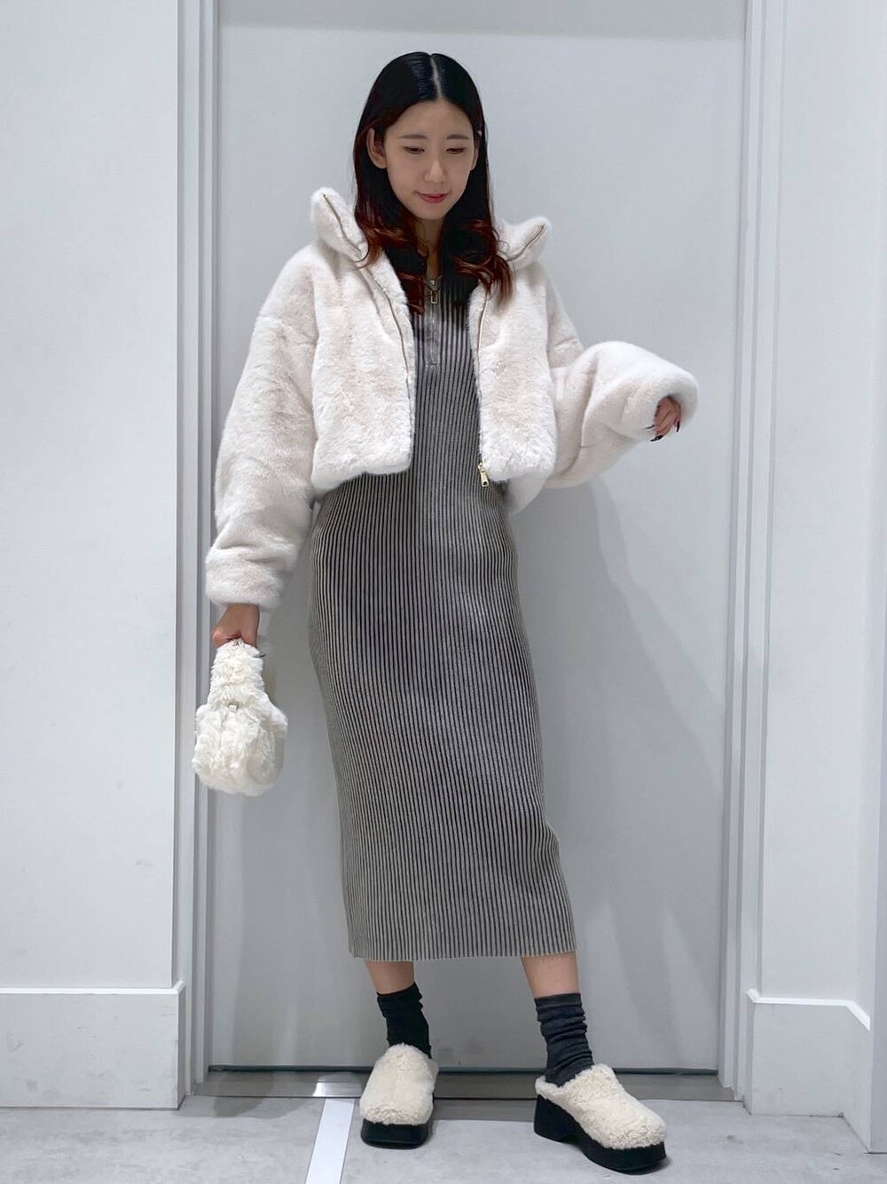 「高身長、FOREVER 21、秋冬新作、ブルゾン、きれいめ、高見え、モテ、テーマパーク、デート/ロマンティック、秋コーデ、冬コーデ、女子会、韓国系」｜「FOREVER 21の【2024FW】フェイクファースタンドブルゾン（ブルゾン、ベージュ系）」を使った、まゆさん（レディース・167cm）の冬コーディネートの1枚目の写真