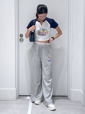 「高見え」｜「アイテム（スウェットパンツ）」を使った、まゆさん（レディース・167cm）の夏コーディネート