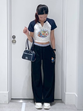「高見え」｜「アイテム（スウェットパンツ）」を使った、まゆさん（レディース・167cm）の夏コーディネート
