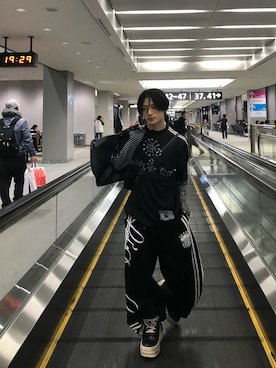 「XEN0S のアイテム（トップス、ブラック系）」を使った、3zikxさん（メンズ・167cm）の夏コーディネート