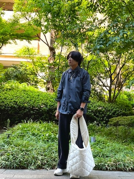 「フラワープリント」｜「アイテム（ショルダーバッグ）」を使った、koukiさん（メンズ・171cm）の秋コーディネート