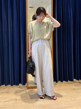 「MICO COULIER（ミコクリエ）のドライオックスセミワイドパンツ（その他パンツ、ベージュ系）」を使った、tomonaさん（レディース・159cm）の夏コーディネート