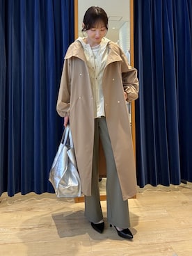 「MICO COULIER（ミコクリエ）のCICA配合サークルストレッチテーパードパンツ（その他パンツ、グリーン系）」を使った、tomonaさん（レディース・159cm）の春コーディネート