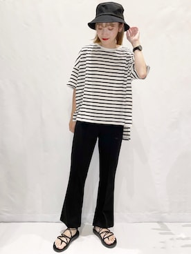 「earth music&ecology（アースミュージックアンドエコロジー）のアイテム（ハット、ブラック系）」を使った、MAMIさん（レディース・155cm）の夏コーディネート
