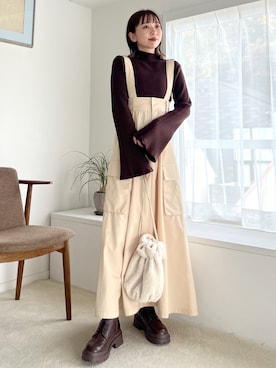 「巾着バッグ」｜「アイテム（ジャンパースカート）」を使った、みさっきーさん（レディース・154cm）の秋コーディネート