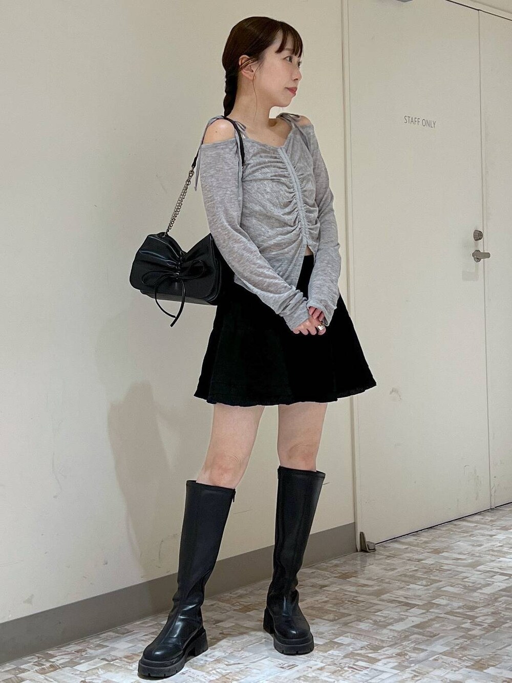 ギャザーフロントホックプルオーバー 139130を使った人気ファッション