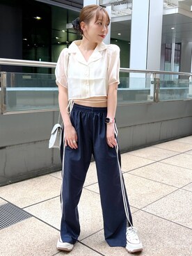 「アイテム（ヘアアクセサリー、ブラック系）」を使った、みさっきーさん（レディース・154cm）の春コーディネート