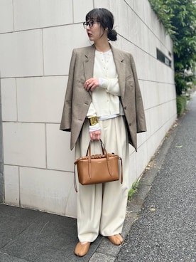 「アイテム（バングル/リストバンド）」を使った、kyokoさん（レディース・165cm）の秋コーディネート