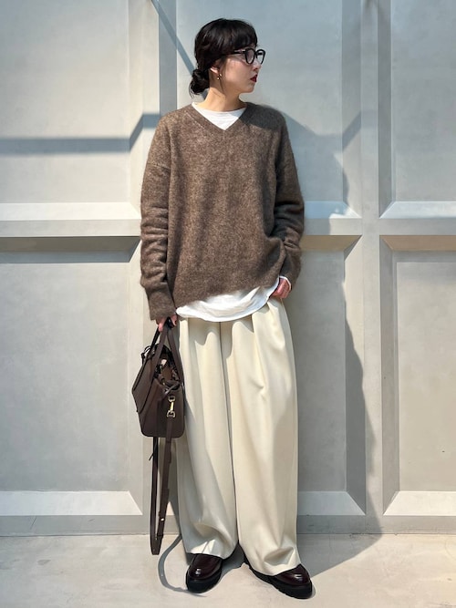 ⭐︎未着用⭐︎完売済み⭐︎ カレンソロジー　ダブルクロスツータックパンツ　ホワイト38 Curensology（カレンソロジー）の「Curensology(カレンソロジー