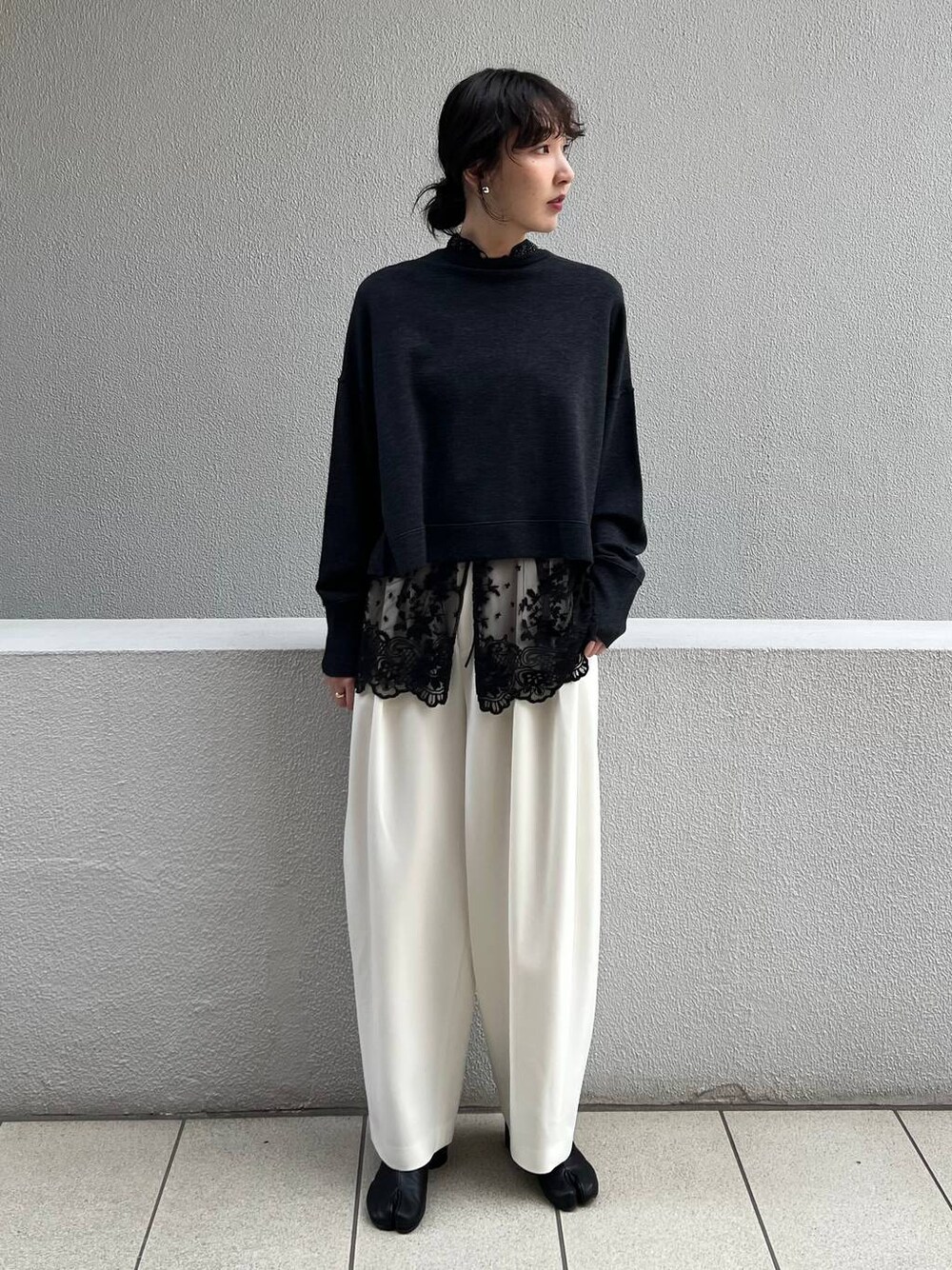 Curensologyカレンソロジー⭐︎美品オーガンビジューブラウス黒 Curensology（カレンソロジー）の「Curensology(カレンソロジー