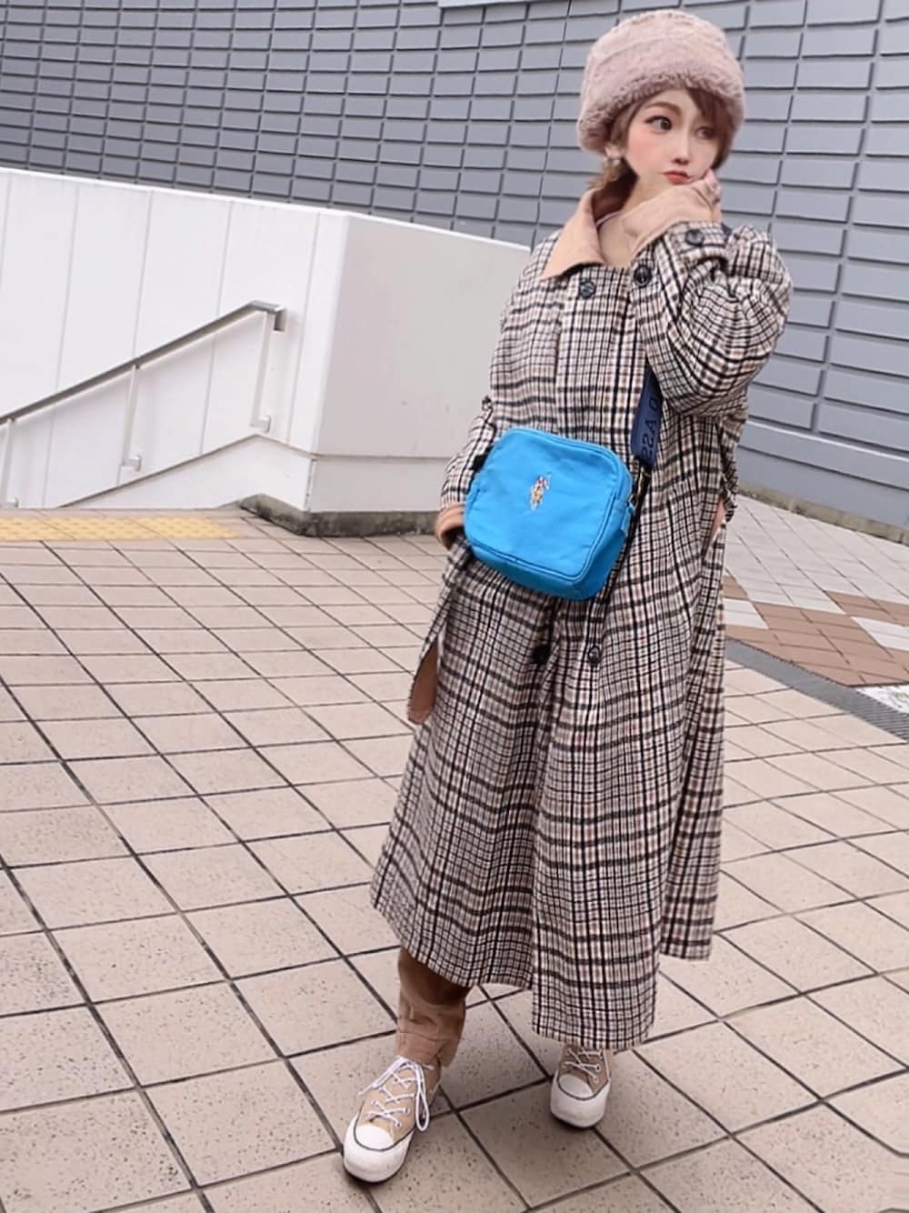 JUNOAH（ジュノア）の「スエードカラーチェックロングコート