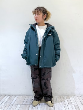「エクストララージ」｜「アイテム（ナイロンジャケット）」を使った、小田 由奈さん（レディース・152cm）の秋コーディネート