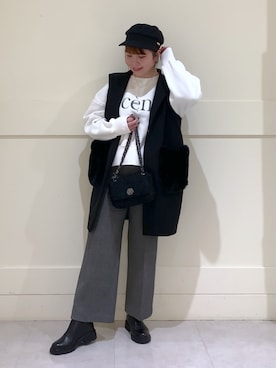 「BARNYARDSTORM（バンヤードストーム）のBARNYARDSTORM / ツイル2WAYセミワイドパンツ（その他パンツ、グレー系）」を使った、ayanoさん（レディース・162cm）の冬コーディネート