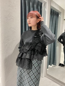 「KBF（ケイビーエフ）のフリルドッキングスウェット（スウェット）」を使った、やまちゃんさん（レディース・164cm）の冬コーディネート