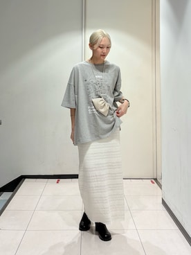 「KBF（ケイビーエフ）のオーバーサイズプリントTEE（Tシャツ/カットソー、グレー系）」を使った、やまちゃんさん（レディース・165cm）の夏コーディネート