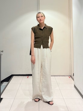 「KBF（ケイビーエフ）のスリーブレスニットシャツ（ニット/セーター、グリーン系）」を使った、やまちゃんさん（レディース・165cm）の夏コーディネート