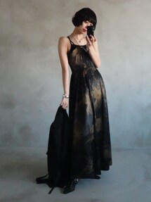 Ezick（エジック）の「Vintage flower サイドタックサテンキャミ