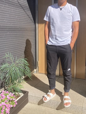 「THE NORTH FACE（ザノースフェイス）のアイテム（T Shirts、ホワイト系）」を使った、kさん（メンズ・169cm）の夏コーディネート