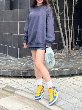 「アイテム（デニムスカート）」を使った、riinachanさん（レディース・157cm）の秋コーディネート