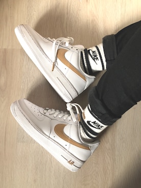 「NIKE（ナイキ）のアイテム（スニーカー、ホワイト系）」を使った、stone1customさん（レディース）の秋コーディネート