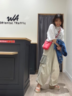 「アイテム（カーゴパンツ、イエロー系）」を使った、WA ORientalTRaffic則武さん（レディース・151cm）の春コーディネート