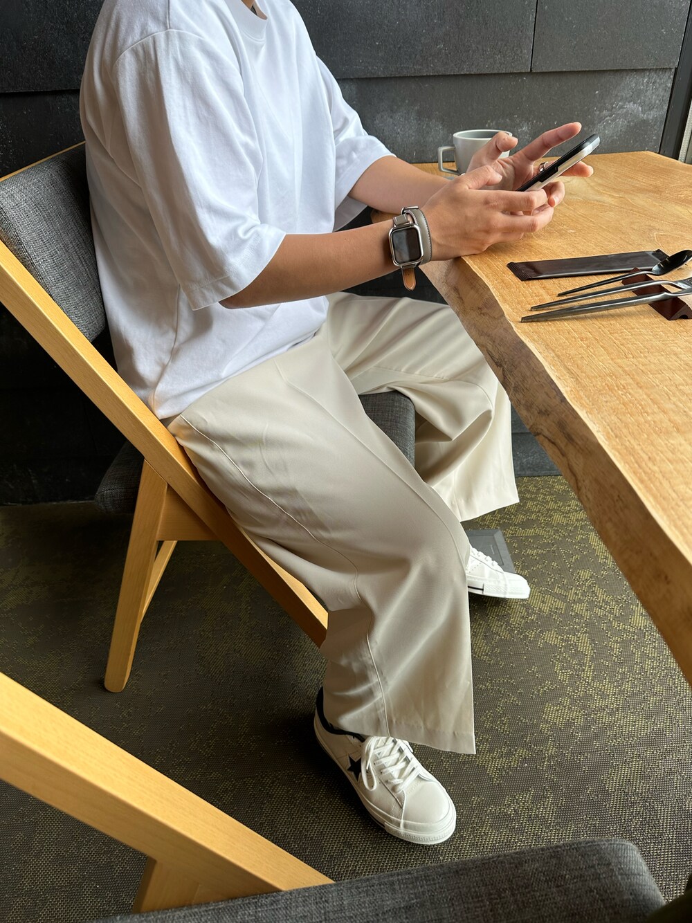 「白Tシャツ、みんなの白Tフェス、メンズファッション、オーバーサイズ、夏コーデ、ホワイトコーデ、おしゃれさんと繋がりたい、インスタフォローしてね！、きれいめカジュアル、ホワイト、いいね、save、フォローお願いします🤑、LGBT」｜「UNIQLOのエアリズムコットンオーバーサイズTシャツ（5分袖）（Tシャツ/カットソー、ホワイト系）」を使った、nabe(低身長コーデ)さん（メンズ・158cm）の夏コーディネートの1枚目の写真