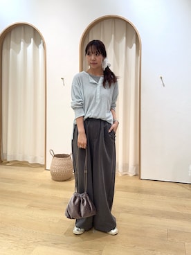 「CIAOPANIC TYPY（チャオパニックティピー）のカラビナ付きベロアスタッズ巾着BAG（トートバッグ）」を使った、かえでさん（レディース・156cm）の秋コーディネート