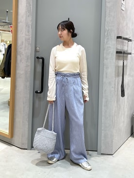 「CIAOPANIC TYPY（チャオパニックティピー）の【2025年S/S新作】カラビナ付きメタリックヤーンBAG（トートバッグ）」を使った、かえでさん（レディース・156cm）の春コーディネート